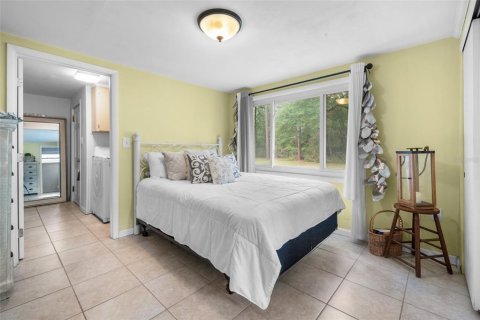 House in Gainesville, Florida 4 bedrooms, 116.31 sq.m. № 2224663 - photo 14