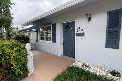 Villa ou maison à vendre à Tamarac, Floride: 2 chambres, 112.97 m2 № 2028702 - photo 14