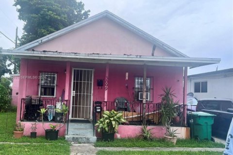 Casa en Miami, Florida 3 dormitorios, 73.76 m2 № 2056645