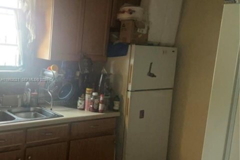 Casa en venta en Miami, Florida, 3 dormitorios, 73.76 m2 № 2056645 - foto 3