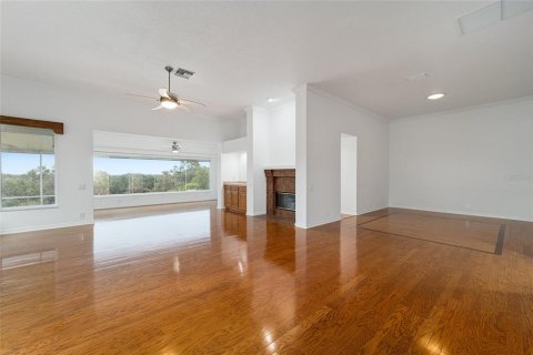 House in Lady Lake, Florida 3 bedrooms, 203.46 sq.m. № 1436908 - photo 3