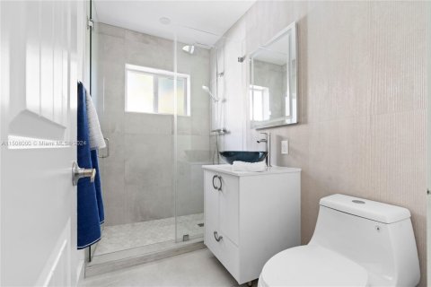 Купить виллу или дом в Майами, Флорида 2 спальни, 88.16м2, № 1933886 - фото 3