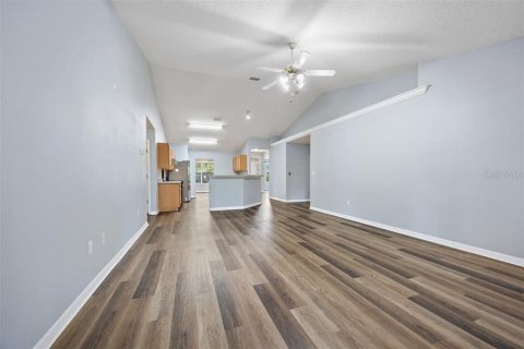 Casa en venta en Palm Coast, Florida, 4 dormitorios, 222.87 m2 № 2196915 - foto 11