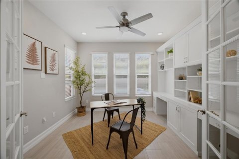House in ESTANCIA

 in Wesley Chapel, Florida 4 bedrooms, 295.06 sq.m. № 2225491 - photo 24