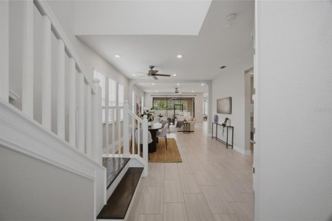 House in ESTANCIA

 in Wesley Chapel, Florida 4 bedrooms, 295.06 sq.m. № 2225491 - photo 8