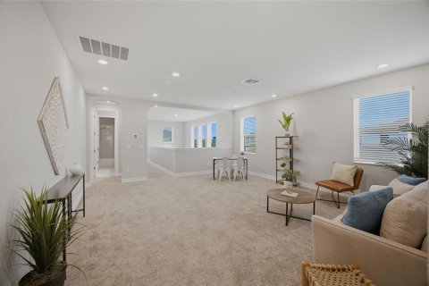 House in ESTANCIA

 in Wesley Chapel, Florida 4 bedrooms, 295.06 sq.m. № 2225491 - photo 29