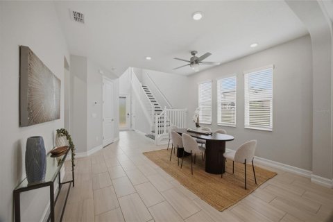 House in ESTANCIA

 in Wesley Chapel, Florida 4 bedrooms, 295.06 sq.m. № 2225491 - photo 21