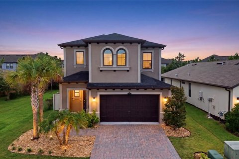 House in ESTANCIA
in Wesley Chapel, Florida 4 bedrooms, 295.06 sq.m. № 2225491