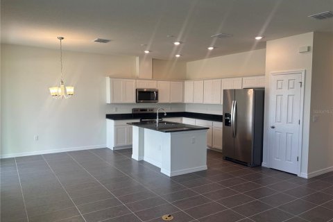 Villa ou maison à vendre à Lake Alfred, Floride: 3 chambres, 137.22 m2 № 2143278 - photo 3