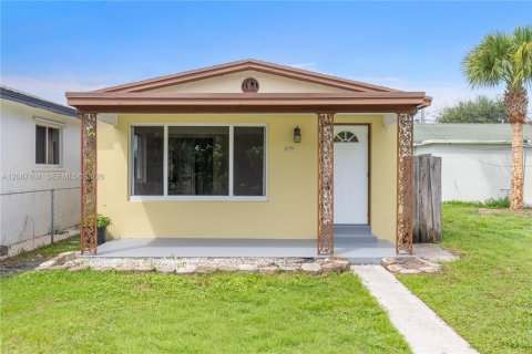 Casa en Lake Worth, Florida 2 dormitorios, 73.39 m2 № 2376348