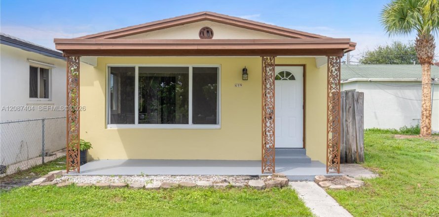 Casa en Lake Worth, Florida 2 dormitorios, 73.39 m2 № 2376348