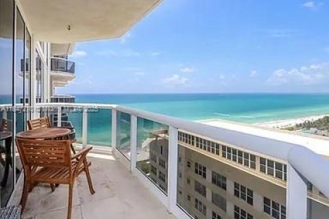 Condo à Miami Beach, Floride, 2 chambres  № 1981723
