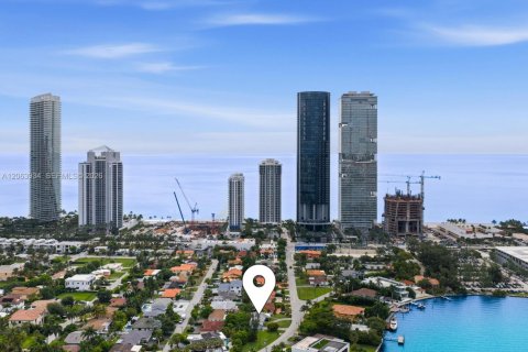Casa en venta en Sunny Isles Beach, Florida, 3 dormitorios, 165.74 m2 № 2279508 - foto 14