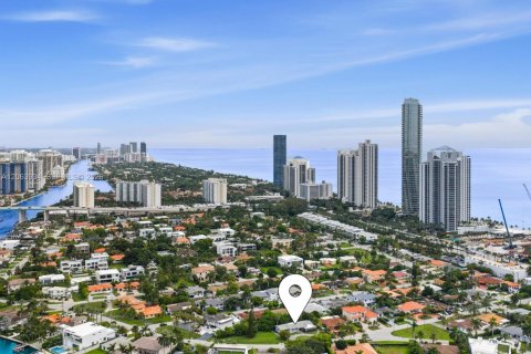 Casa en venta en Sunny Isles Beach, Florida, 3 dormitorios, 165.74 m2 № 2279508 - foto 17