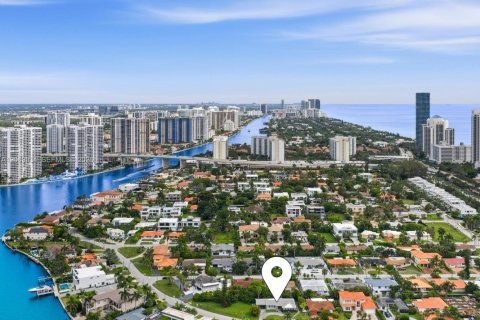 Casa en venta en Sunny Isles Beach, Florida, 3 dormitorios, 165.74 m2 № 2279508 - foto 18