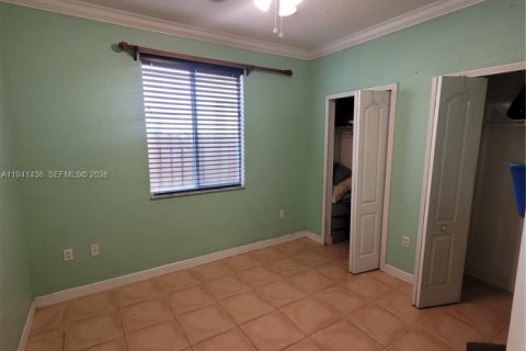 Villa ou maison à vendre à Miami, Floride: 4 chambres, 227.7 m2 № 1998992 - photo 7