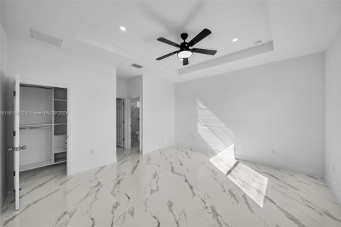 House in Cape Coral, Florida 4 bedrooms, 161.19 sq.m. № 1752019 - photo 24