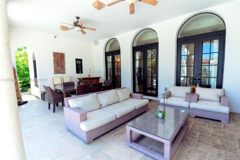 Casa en alquiler en Miami, Florida, 6 dormitorios, 494.43 m2 № 2085715 - foto 29