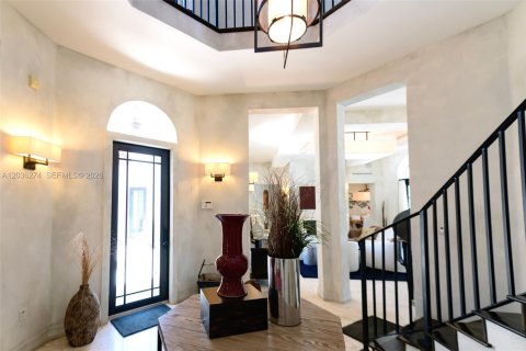 Casa en alquiler en Miami, Florida, 6 dormitorios, 494.43 m2 № 2085715 - foto 6