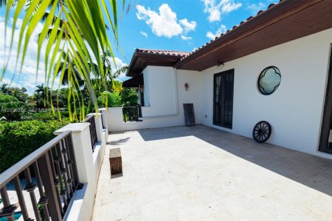 Casa en alquiler en Miami, Florida, 6 dormitorios, 494.43 m2 № 2085715 - foto 19