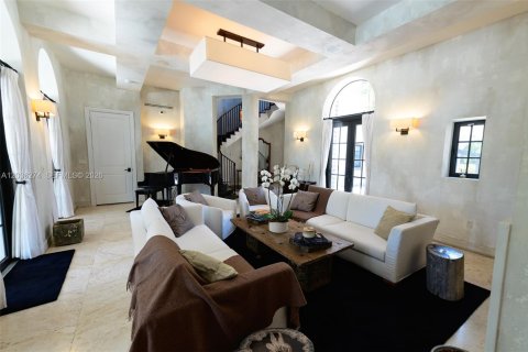 Casa en alquiler en Miami, Florida, 6 dormitorios, 494.43 m2 № 2085715 - foto 9
