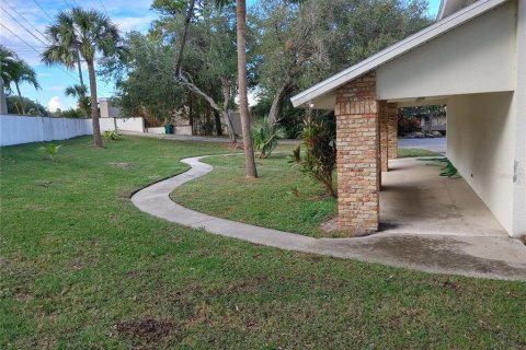 House in Melbourne, Florida 8 bedrooms, 898.74 sq.m. № 1198801 - photo 9