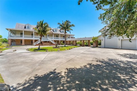 House in Melbourne, Florida 8 bedrooms, 898.74 sq.m. № 1198801 - photo 5