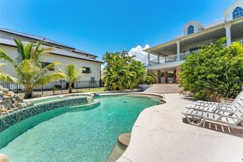 House in Melbourne, Florida 8 bedrooms, 898.74 sq.m. № 1198801 - photo 12