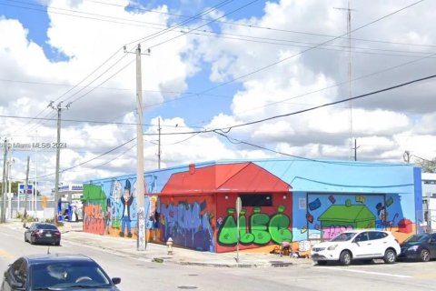 Propiedad comercial en alquiler en Miami, Florida № 1061132 - foto 1