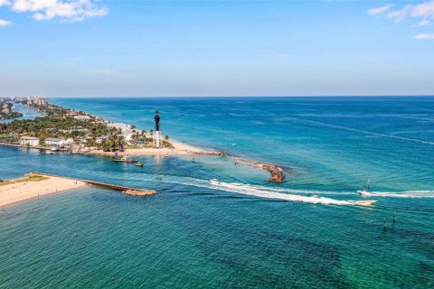 Villa ou maison à vendre à Pompano Beach, Floride: 4 chambres, 205.13 m2 № 1051155 - photo 1