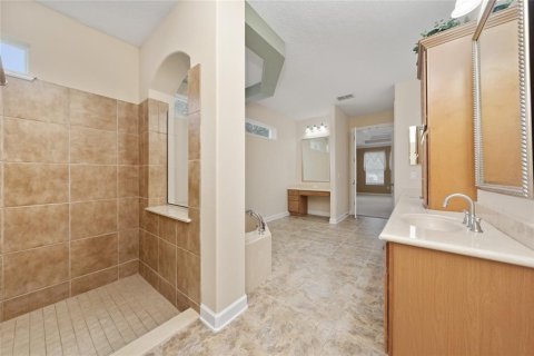 House in Sanford, Florida 5 bedrooms, 339.65 sq.m. № 2150137 - photo 23