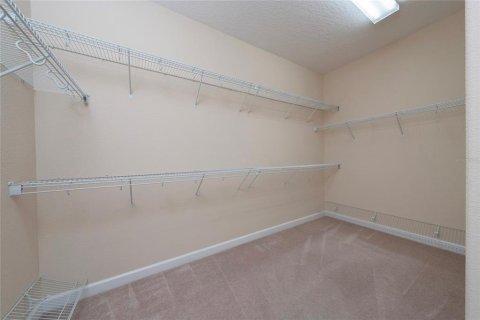 House in Sanford, Florida 5 bedrooms, 339.65 sq.m. № 2150137 - photo 25