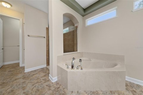 House in Sanford, Florida 5 bedrooms, 339.65 sq.m. № 2150137 - photo 24