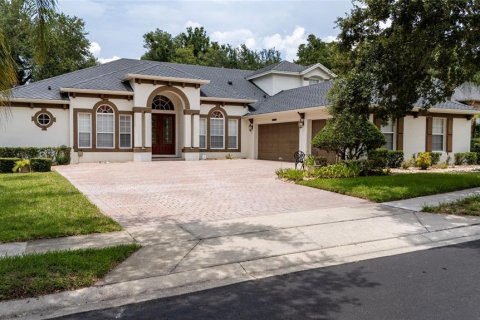 House in Sanford, Florida 5 bedrooms, 339.65 sq.m. № 2150137