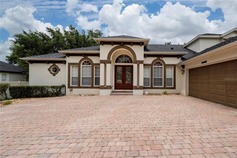 House in Sanford, Florida 5 bedrooms, 339.65 sq.m. № 2150137 - photo 2