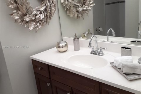 Condo in Miami, Florida, 2 bedrooms  № 2065965