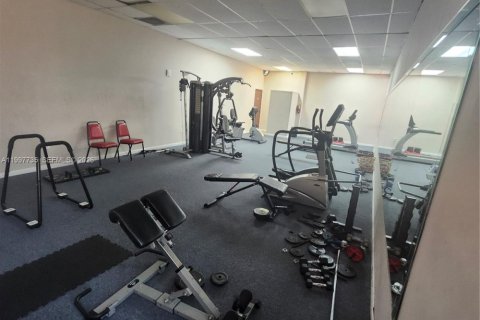 Condo in Miami, Florida, 2 bedrooms  № 2065965 - photo 21