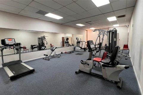 Condo in Miami, Florida, 2 bedrooms  № 2065965 - photo 20