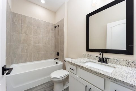 House in Kissimmee, Florida 5 bedrooms, 210.7 sq.m. № 1563691 - photo 7