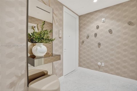 Купить кондоминиум в Майами-Бич, Флорида 2 спальни, 115.66м2, № 2053471 - фото 11