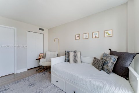 Condominio en venta en Bay Harbor Islands, Florida, 2 dormitorios, 112.88 m2 № 2183210 - foto 11