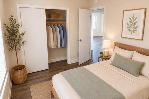 Immobilier commercial à vendre à Saint Petersburg, Floride: 7 chambres, 192.68 m2 № 2345429 - photo 8