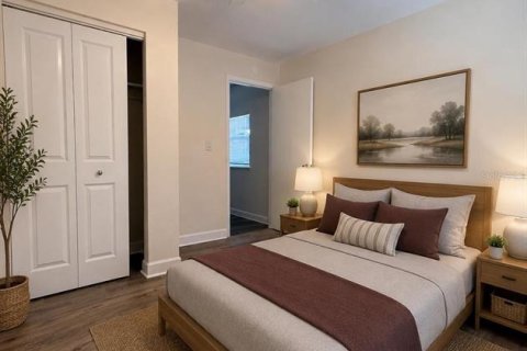 Immobilier commercial à vendre à Saint Petersburg, Floride: 7 chambres, 192.68 m2 № 2345429 - photo 13