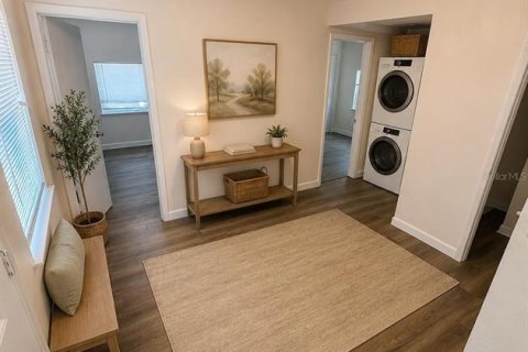 Immobilier commercial à vendre à Saint Petersburg, Floride: 7 chambres, 192.68 m2 № 2345429 - photo 11