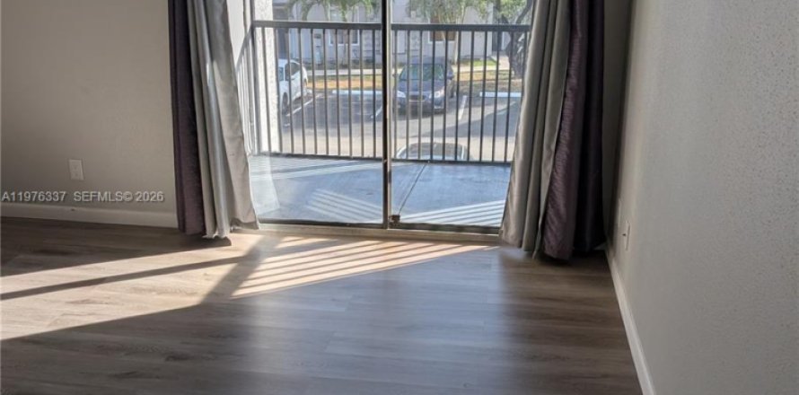 Condo à Miami, Floride, 1 chambre  № 2040953