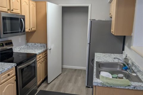 Copropriété à louer à Miami, Floride: 1 chambre, 53.79 m2 № 2040953 - photo 3