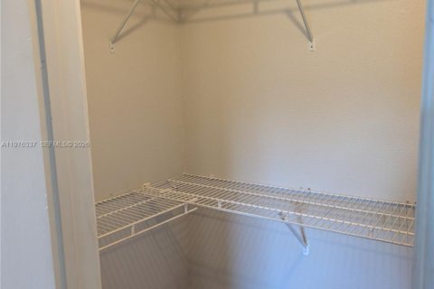 Copropriété à louer à Miami, Floride: 1 chambre, 53.79 m2 № 2040953 - photo 8