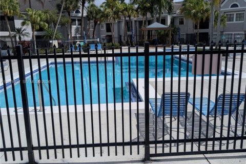 Copropriété à louer à Miami, Floride: 1 chambre, 53.79 m2 № 2040953 - photo 17