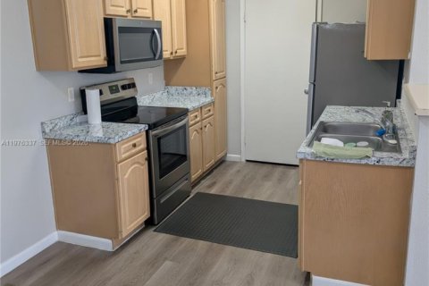 Copropriété à louer à Miami, Floride: 1 chambre, 53.79 m2 № 2040953 - photo 2