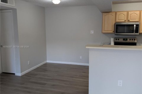 Copropriété à louer à Miami, Floride: 1 chambre, 53.79 m2 № 2040953 - photo 4